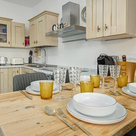 Colombo Apartment-by And Service