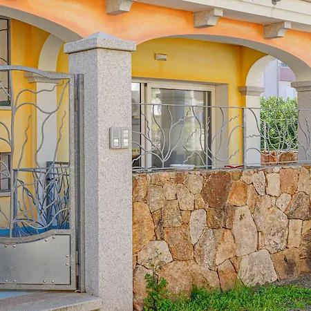 Colombo Apartment-by And Service Golfo Aranci